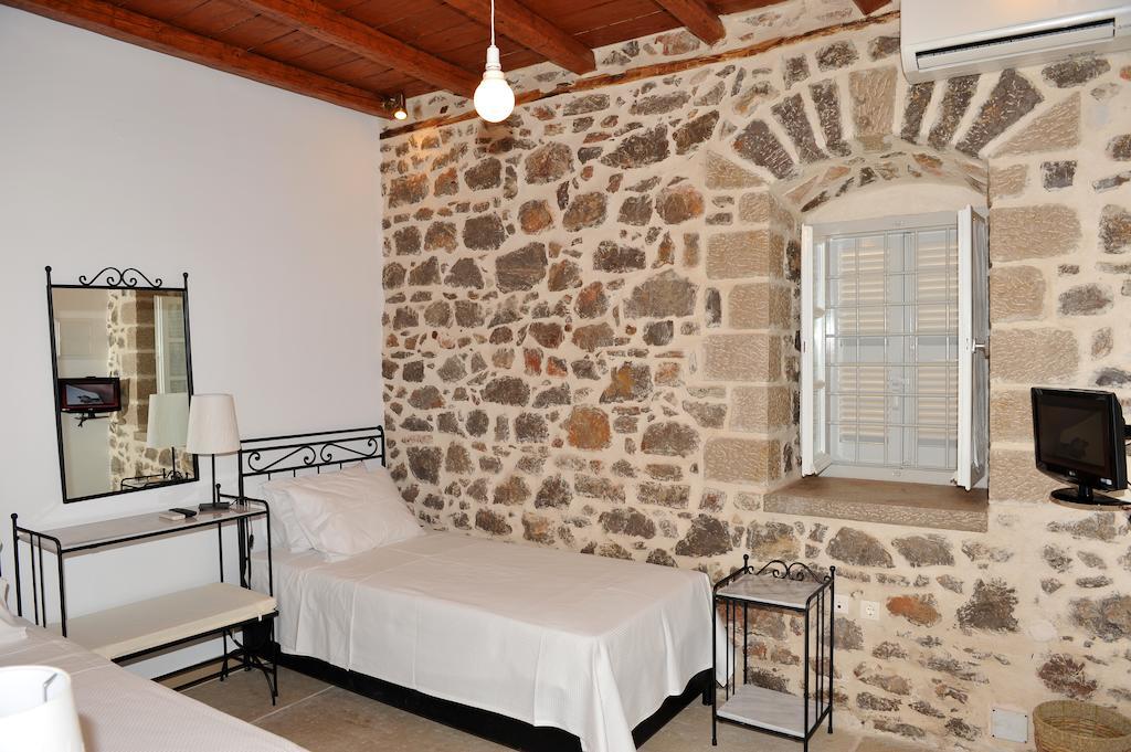 Guesthouse Alexandra Hydra  Esterno foto